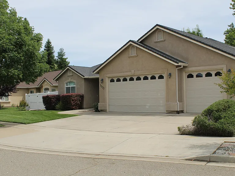 3573 Laramie St — Photo 2