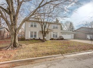 204 Debra Dr, Fairview Heights, IL 62208