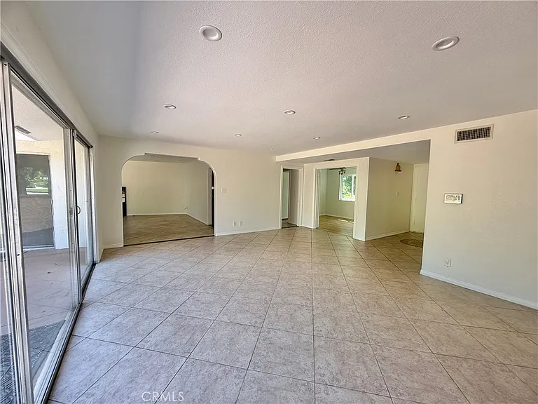61 E Orange Grove Ave — Photo 10