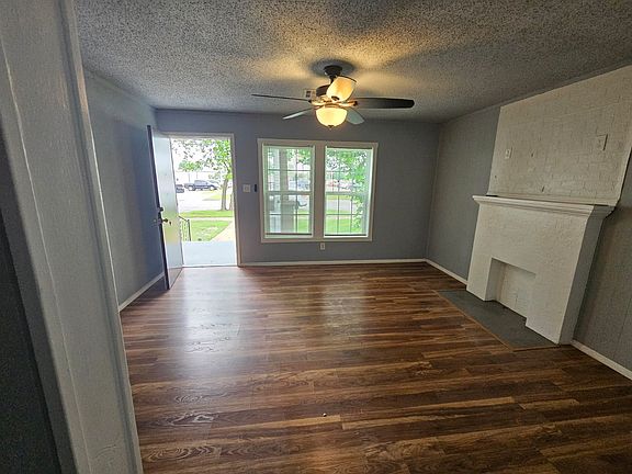 3rd image of 209 NW Arlington Ave