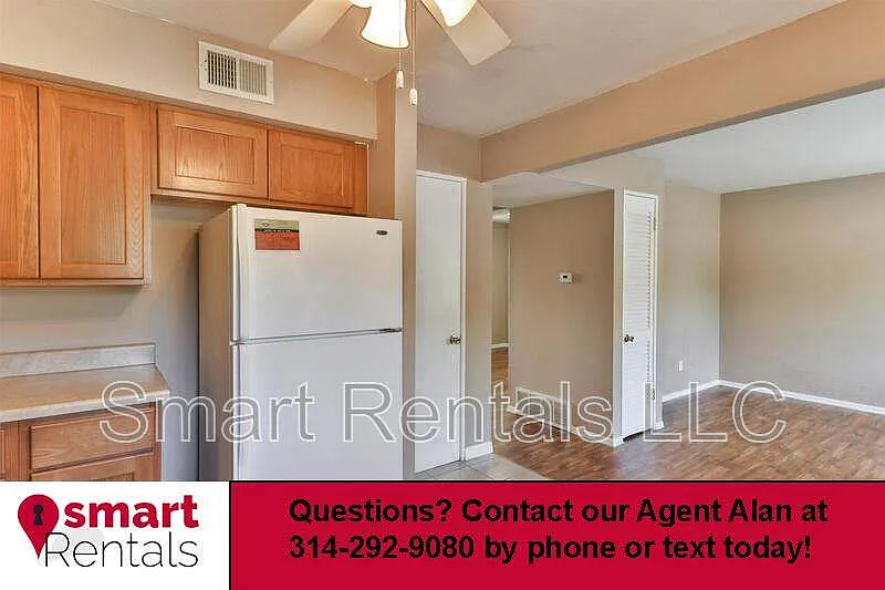 2 bed, 1.0 bath, 700 sqft, $999 — Photo 2