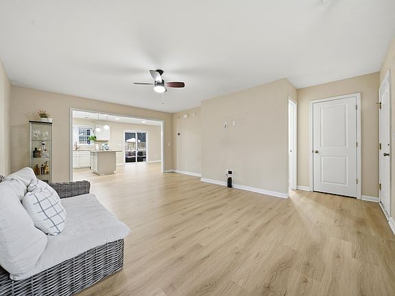 3rd image of 166 Flinchum Pl