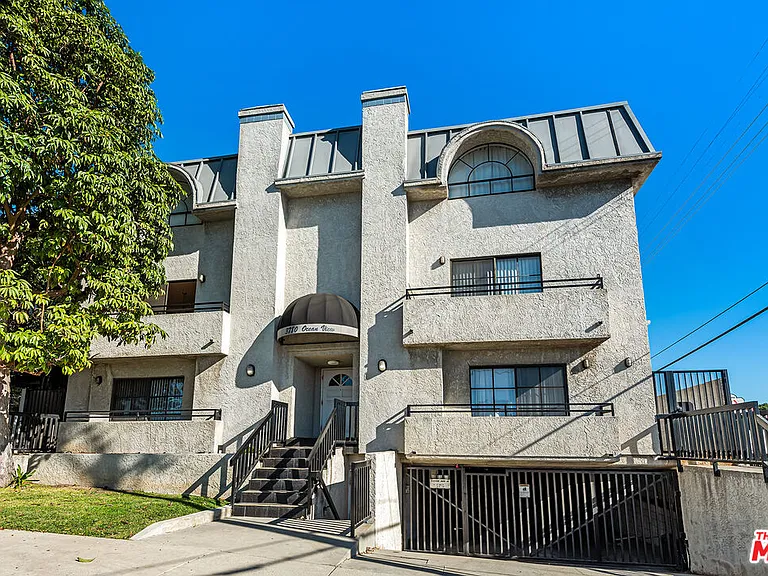 3780 Ocean View Ave #2 — Photo 22