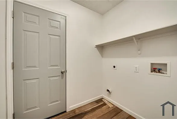 9129 Riding Stable Ln — Photo 8