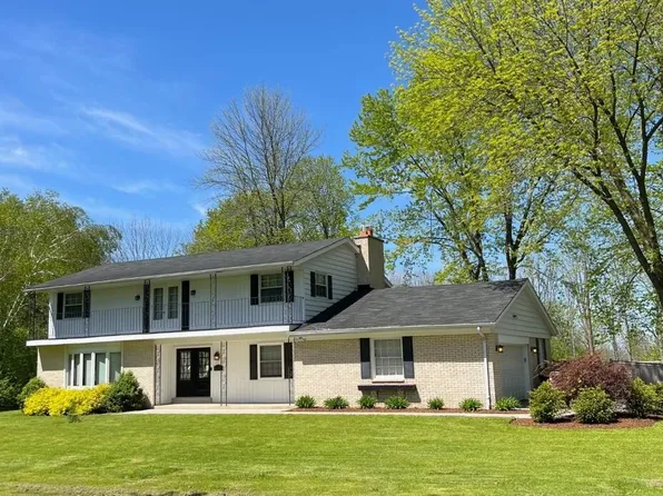 13349 North Lakewood DRIVE, Mequon, WI 53097