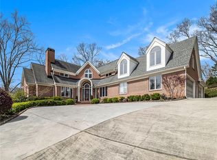 4910 Spruce Bluff Dr, Sandy Springs, GA 30350