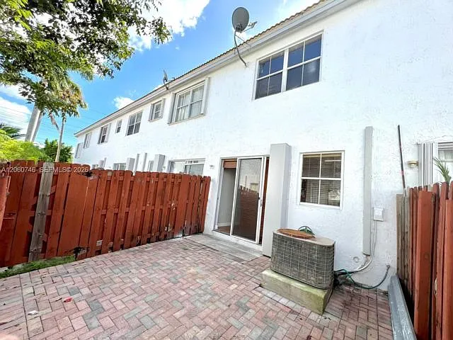 5400 NW 107th Ave #410 — Photo 4