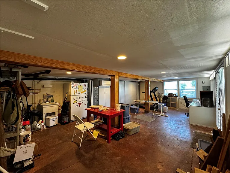 2002 E Side Dr — Photo 21