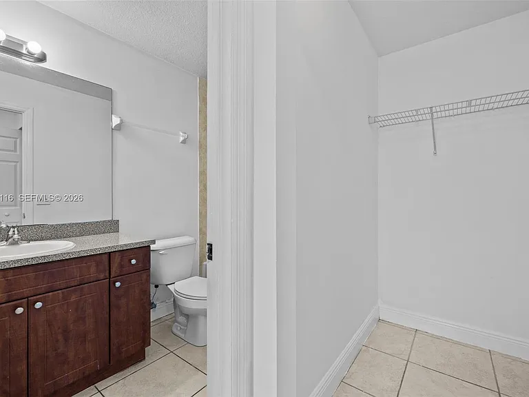 2421 W 78th St #104 — Photo 21