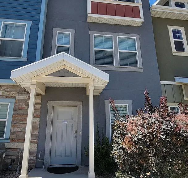 358 N 680 E — Photo 1