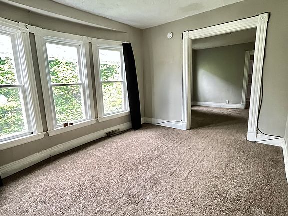 4th image of 499 West Ave #2