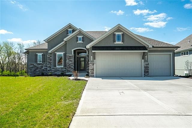 1st image of 2226 NW Killarney Ln