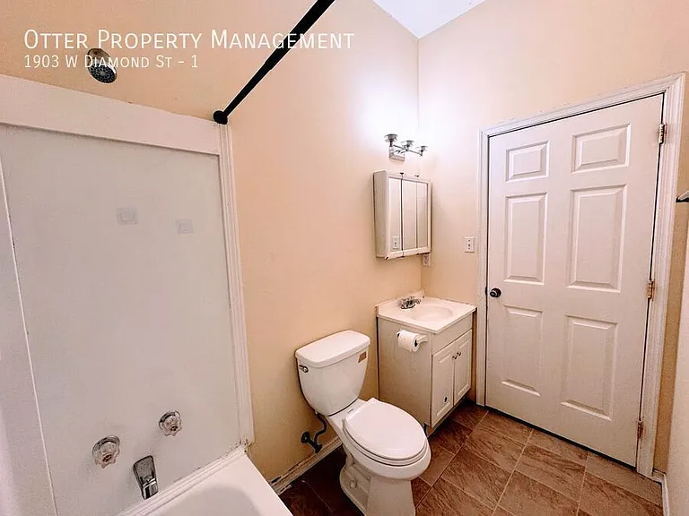 1903 W Diamond St #1 — Photo 22