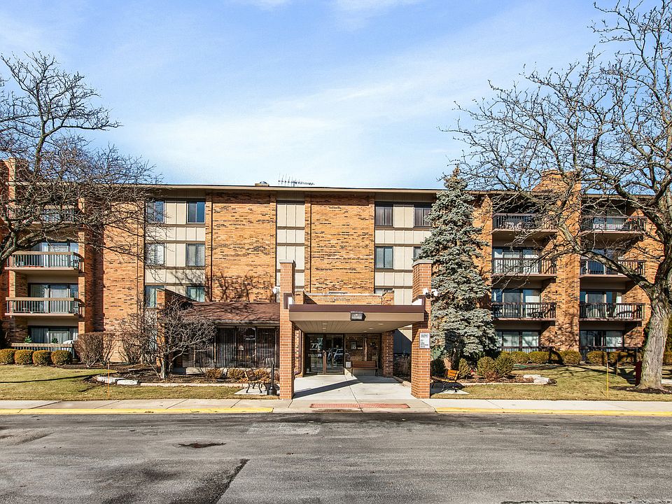 1st image of 77 Lake Hinsdale Dr APT 207