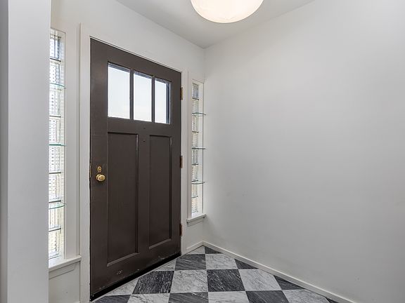 5th image of 24033 W Oak St #1