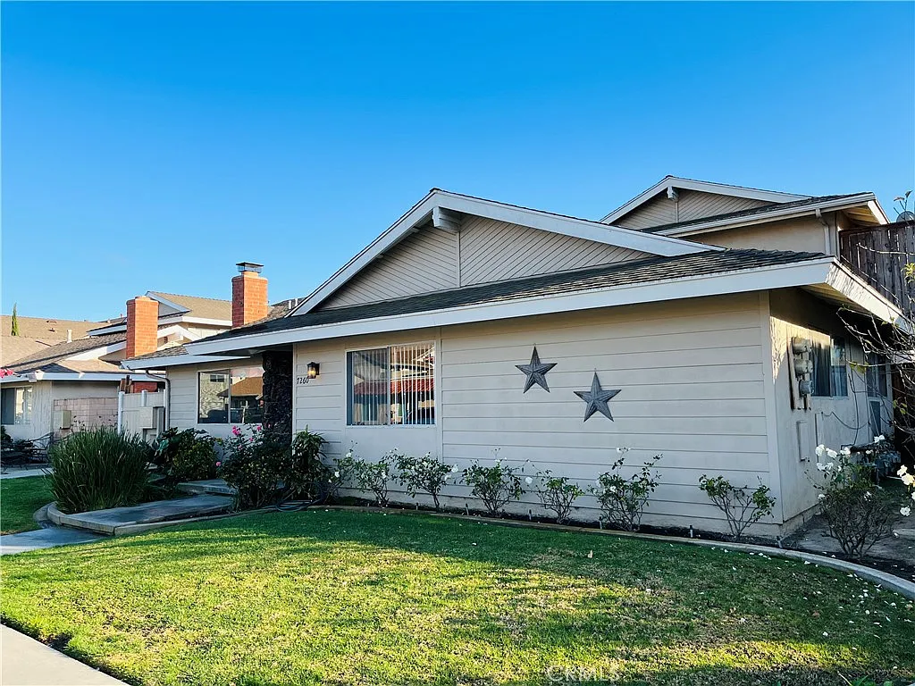 7260 Corsican Dr — Photo 1