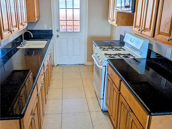 3rd image of 1764 Freeman Ave #6