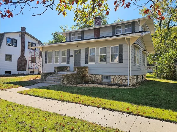 536 W 6th Ave, Garnett, KS 66032