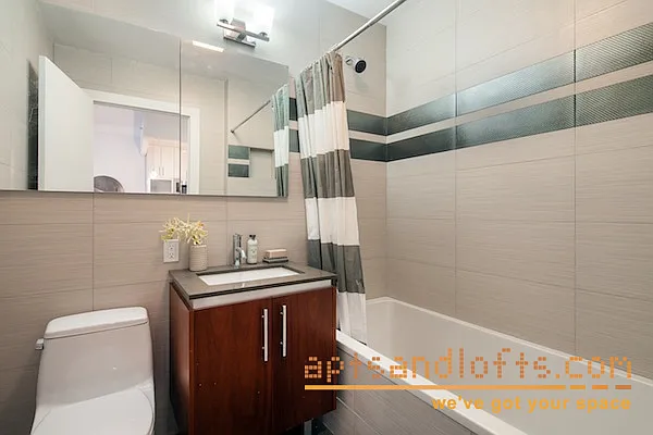 Sold by aptsandlofts.com | media 33