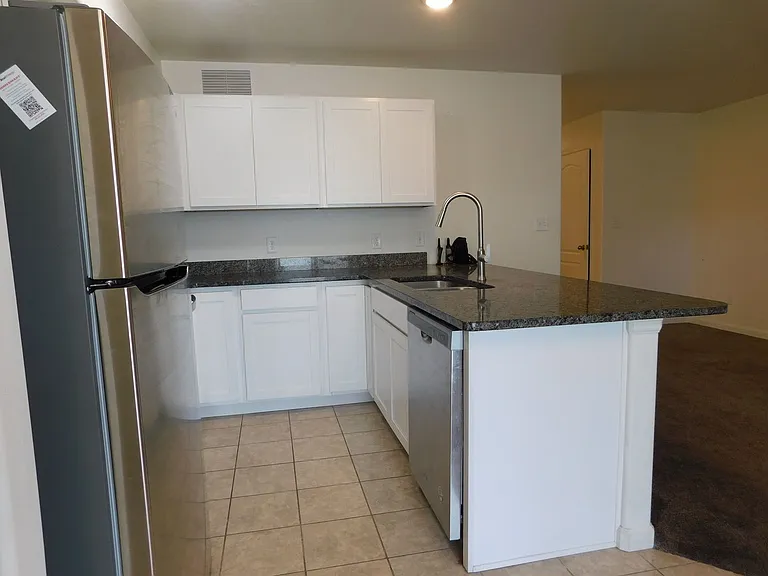 654 Trinity Way #B — Photo 6