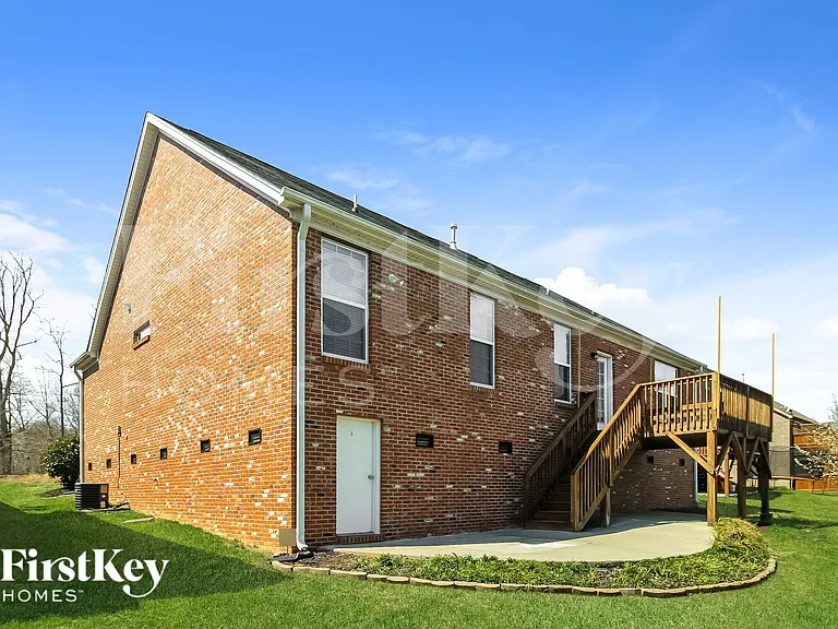 1643 Ashmead Ln — Photo 15