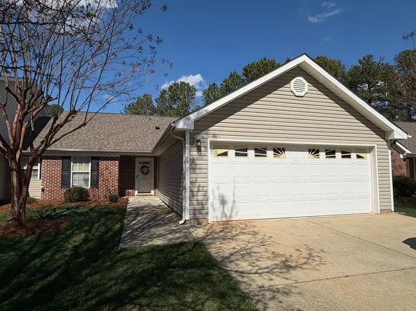 694 Huntingdon St, Elon, NC 27244