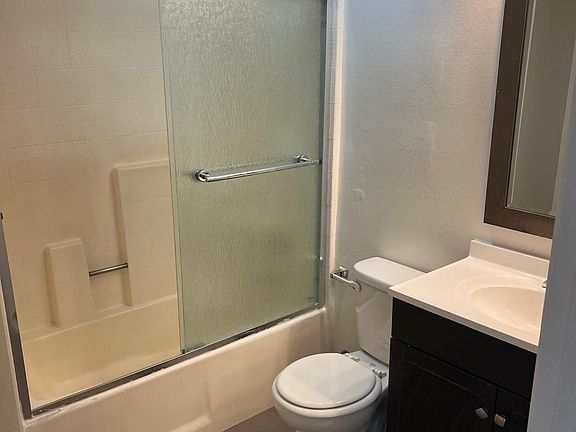 4th image of 1210 Venice Blvd #302-D