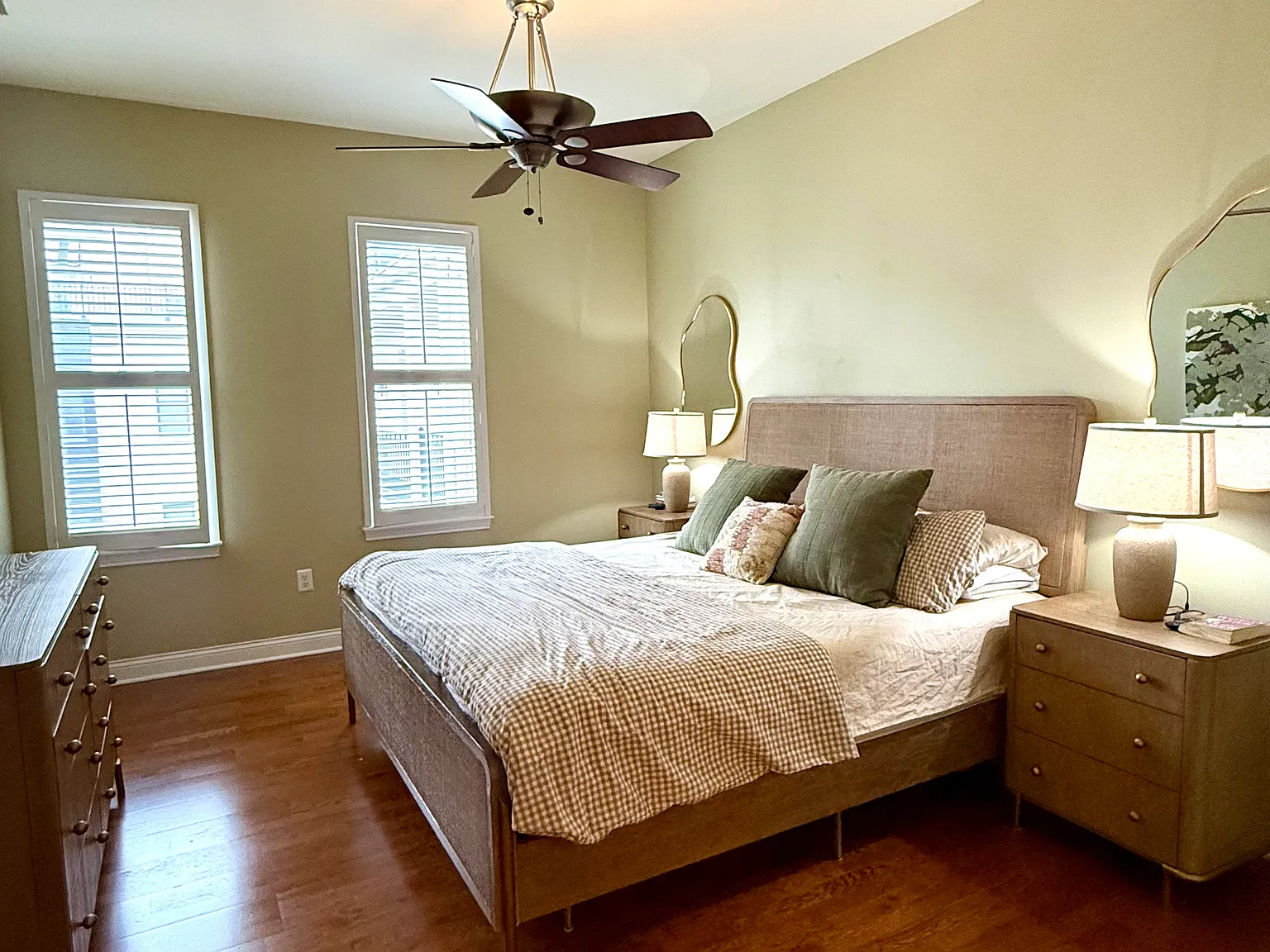2 bed, 1660 sqft, $3,200 — Photo 4