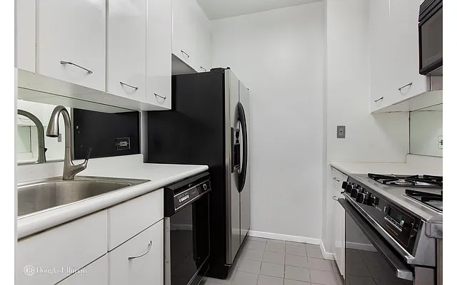 Rented by Douglas Elliman | media 6