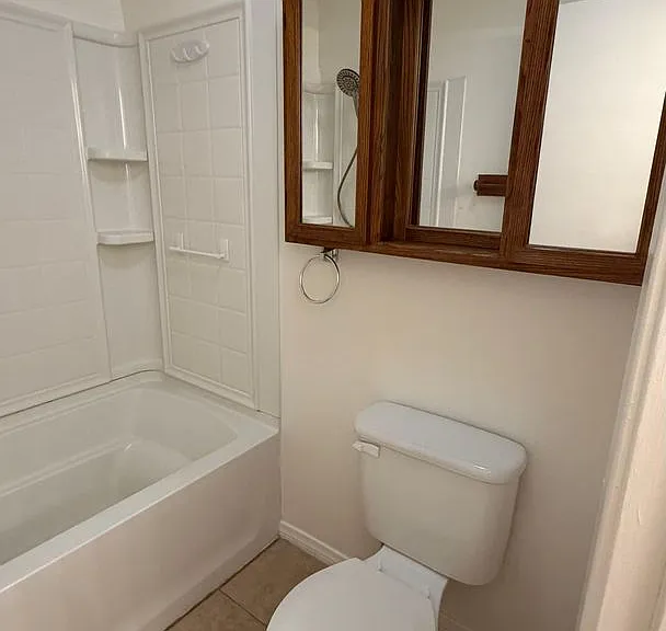 813 Steven St — Photo 14