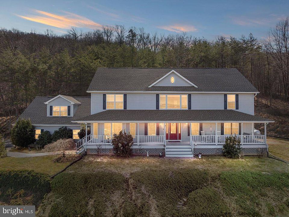 1st image of 209 Park Ridge Ct