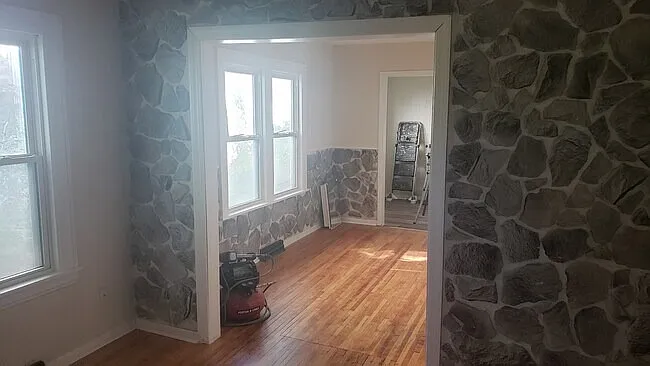 3 Bedroom Single Family Home — Photo 3