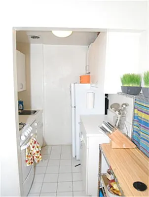 Rented by Buchbinder & Warren | media 11