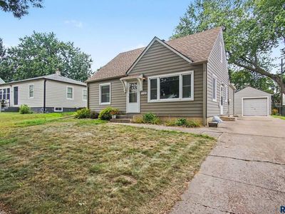 1709 S Wayland Ave, Sioux Falls, SD, 57105