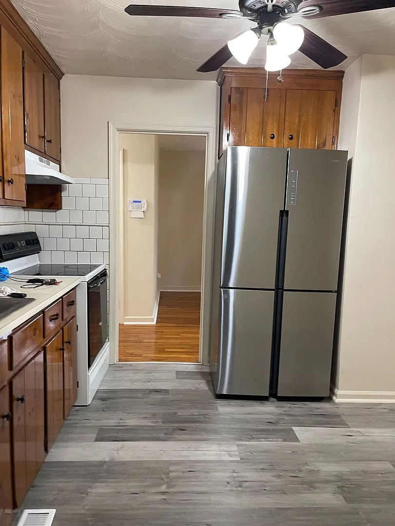 918 13th Street (Christopher Shores) Newport News 23607 — Photo 2