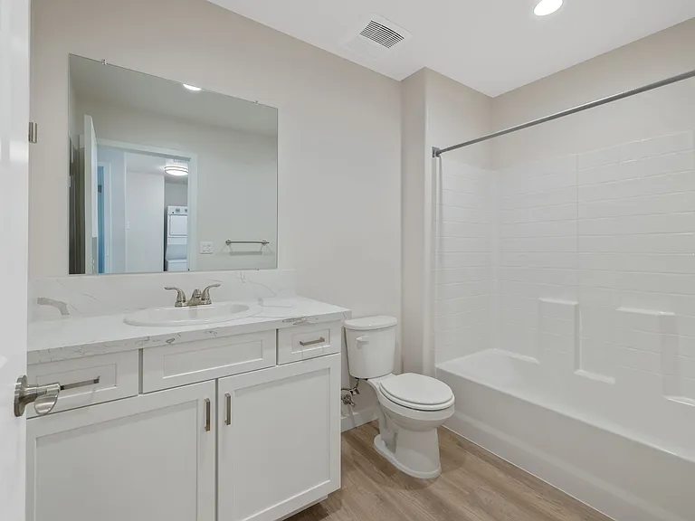 1363 W Grangeville Blvd — Photo 43