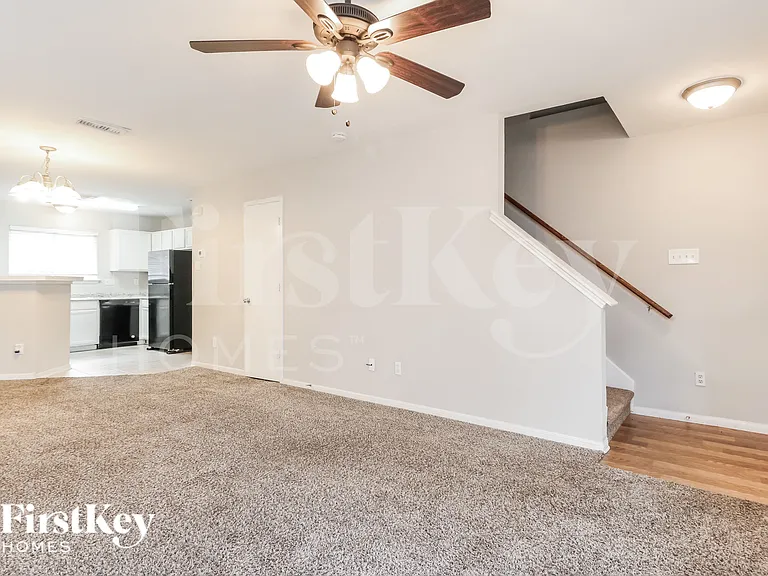 15613 Martineau St — Photo 4