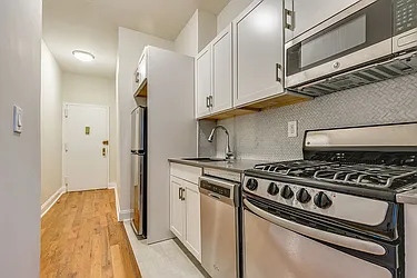 Rented by Dixon Advisory USA Inc.