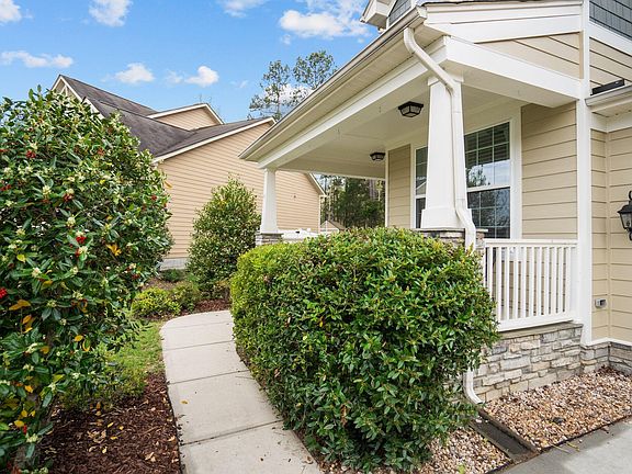 4th image of 201 Willowbend Ln