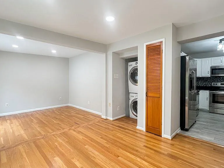 11115 Schuylkill Rd — Photo 3