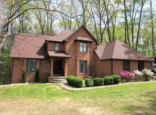 141 The Woods, Bedford, IN
