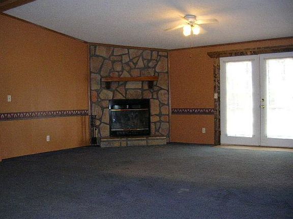 3rd image of 407 Alice Duncan Ln