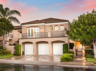 19016 Stonehurst Ln, Huntington Beach, CA 92648