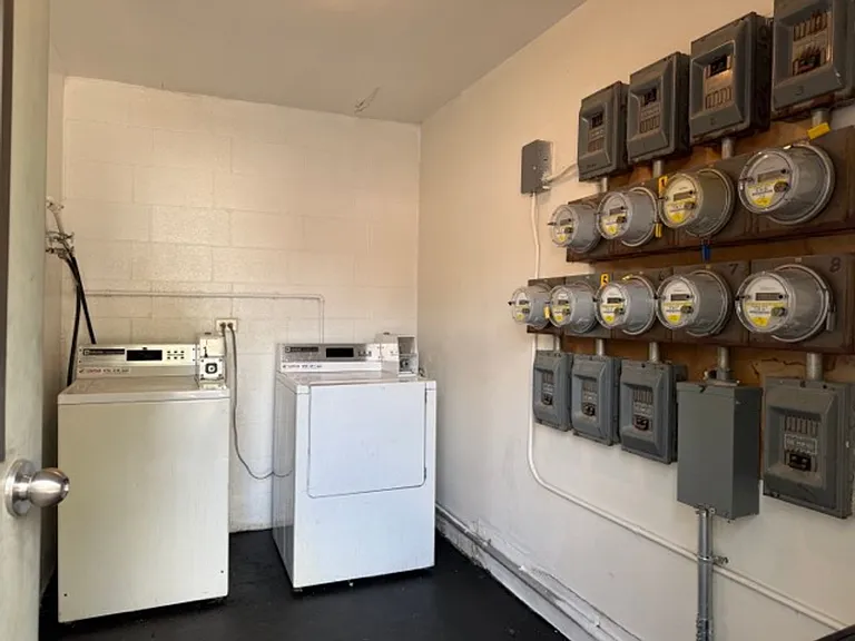 2860 Taft Ave SW — Photo 11