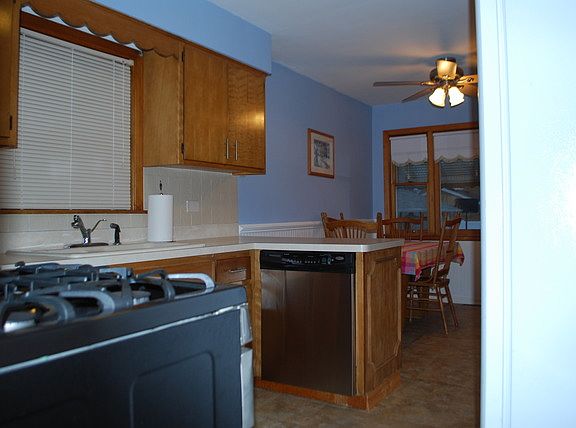5th image of 7309 N Oriole Ave