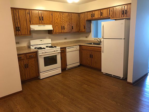 2nd image of 1400 N Rock Run Dr APT D2