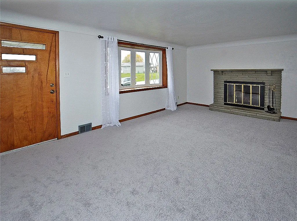3 bed, $1,500 — Photo 4