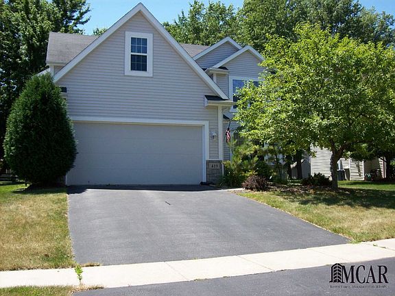 2nd image of 419 Sandhill Dr