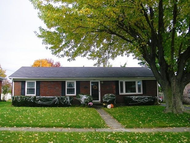 1st image of 479 Stonehaven Dr