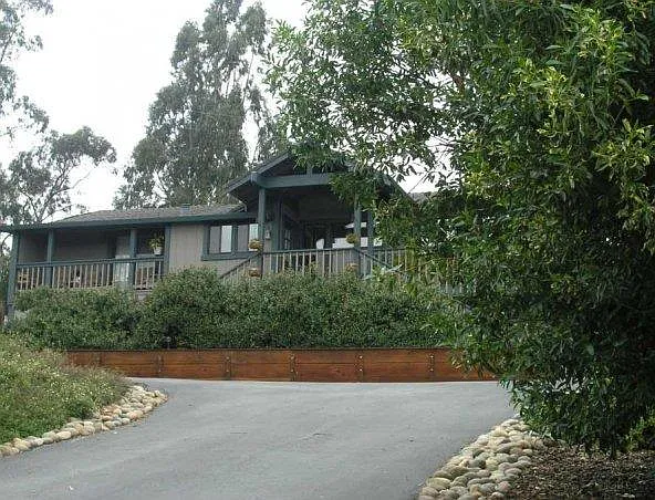 210 Brown Rd photo 1